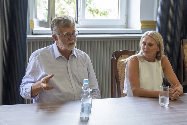 Na zdjęciu Wójt Gminy Pawłowice Franciszek Dziendziel i Dyrektorka Publicznego Przedszkola w Pielgrzymowicach