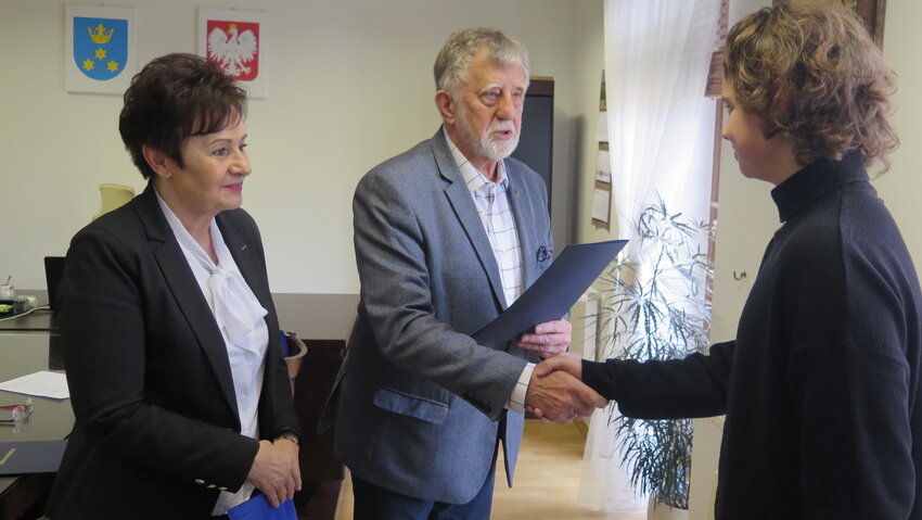 Powiększ: