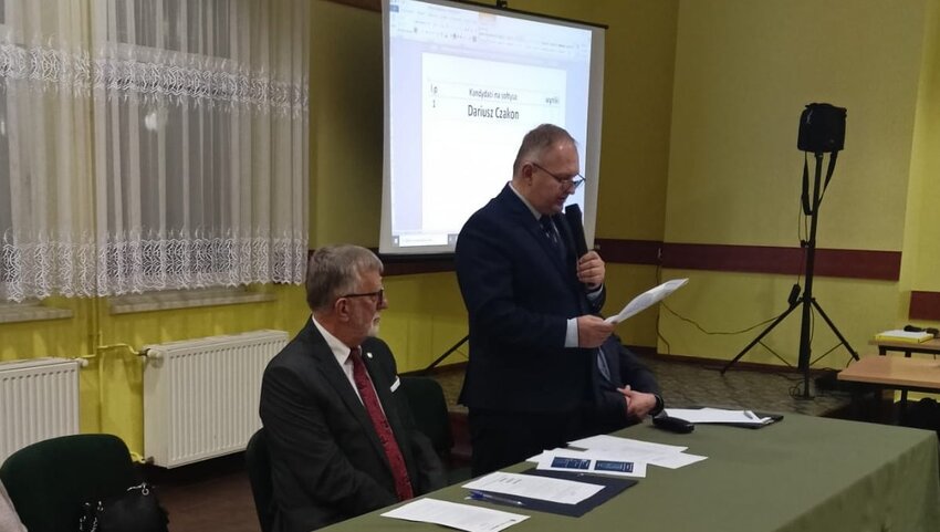 Powiększ: