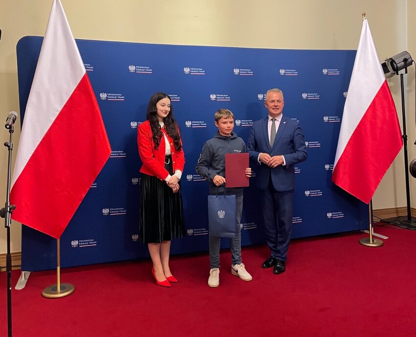 Powiększ: