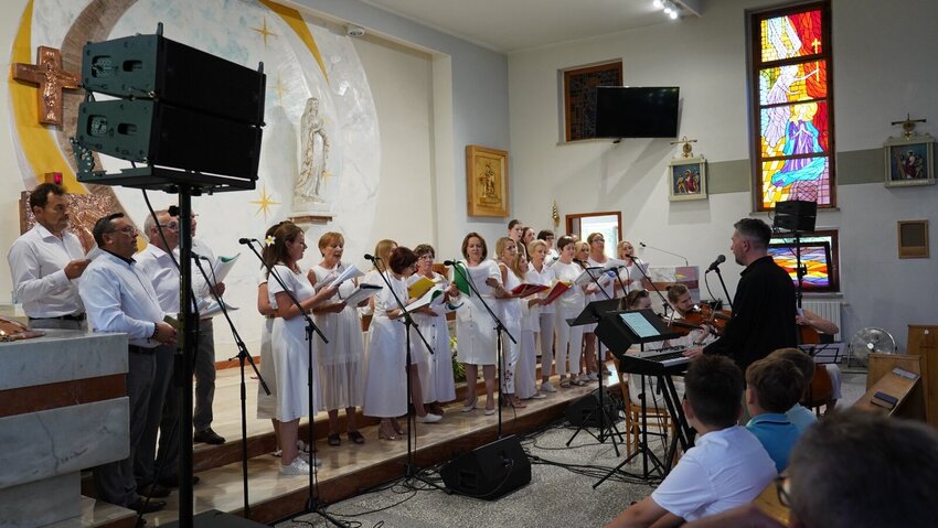 Powiększ: 