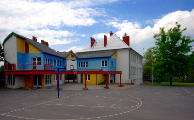 Obraz na stronie szkola_warszowice_kolor.jpg